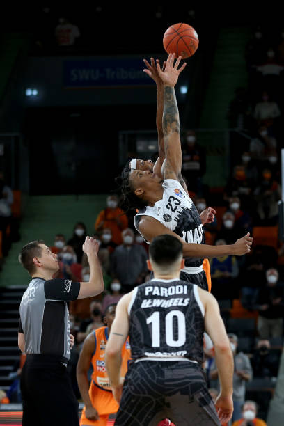 尽管爵士是 尽管爵士是